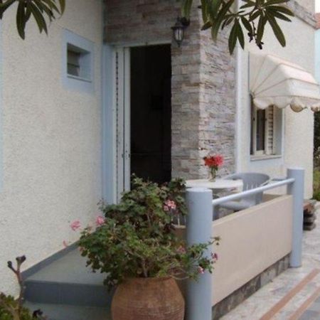 Stefania Apartments Agia Marina Exterior foto