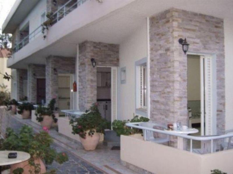 Stefania Apartments Agia Marina Exterior foto